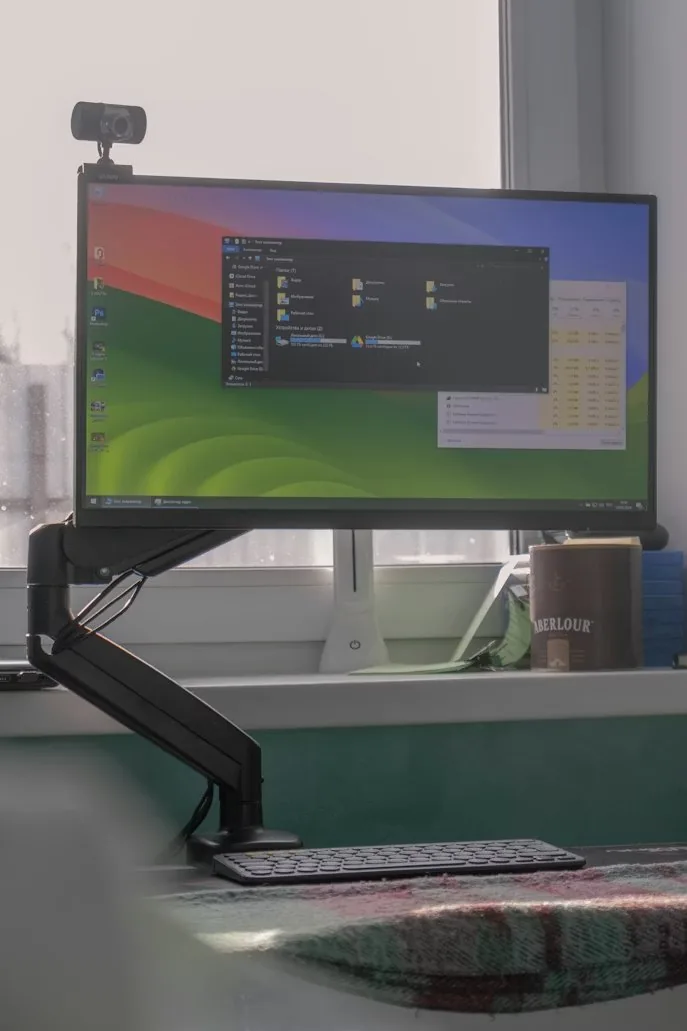 Ergonomic monitor arms and desk mounts Amman Jordan